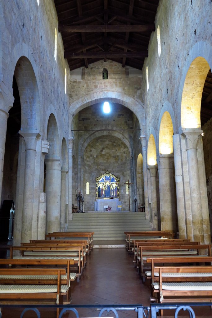 038 ABBADIA ISOLA.JPG